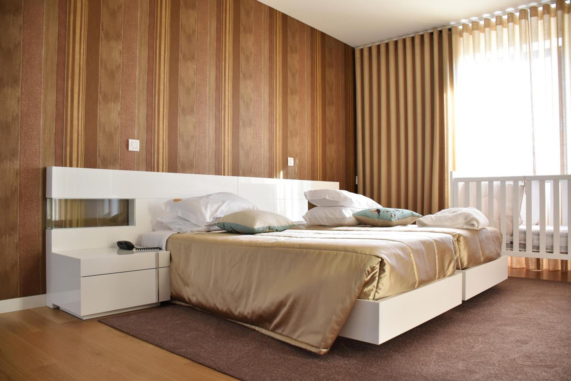 Double or Twin Room Extra Bed,1031195518:JPEG